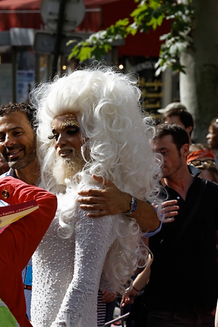 Gay pride Paris JUN13-243